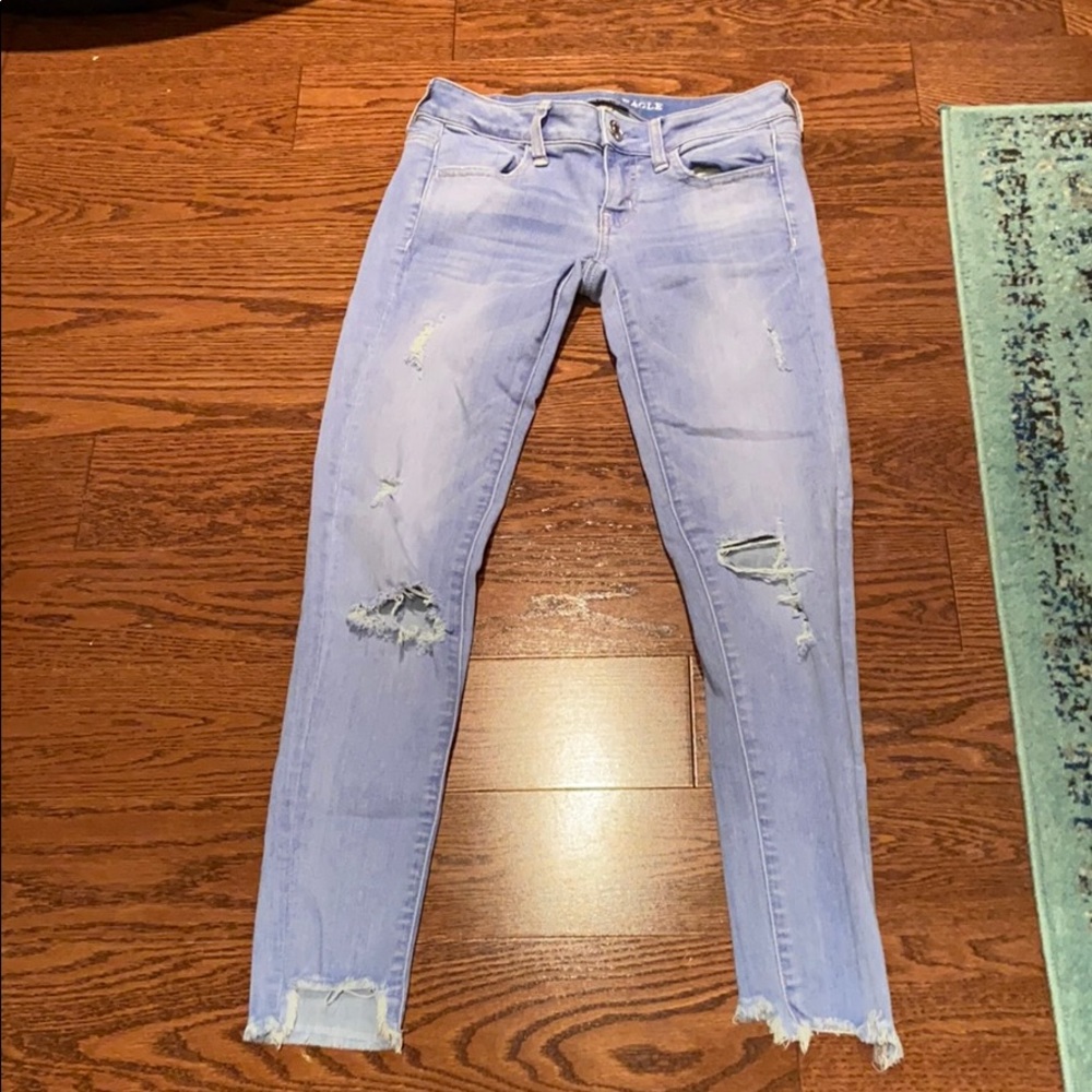 Super cute blue ripped jeans!